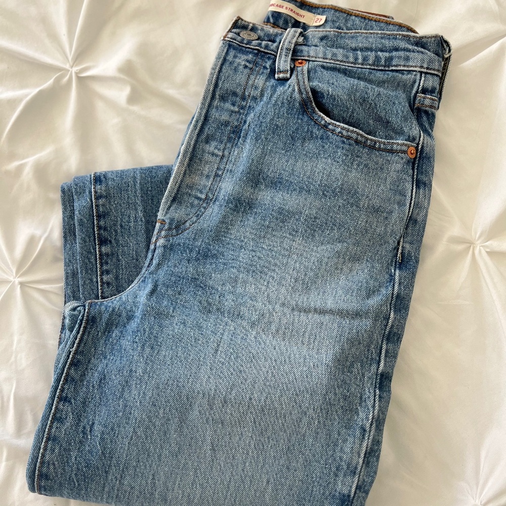 Levi’s Ribcage Distressed Blue Jean
